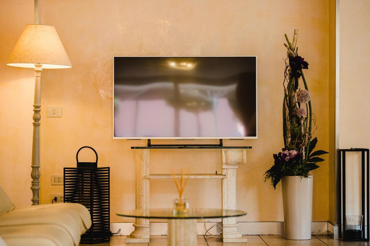 צ'סנטיקו Unique Hotel מראה חיצוני תמונה