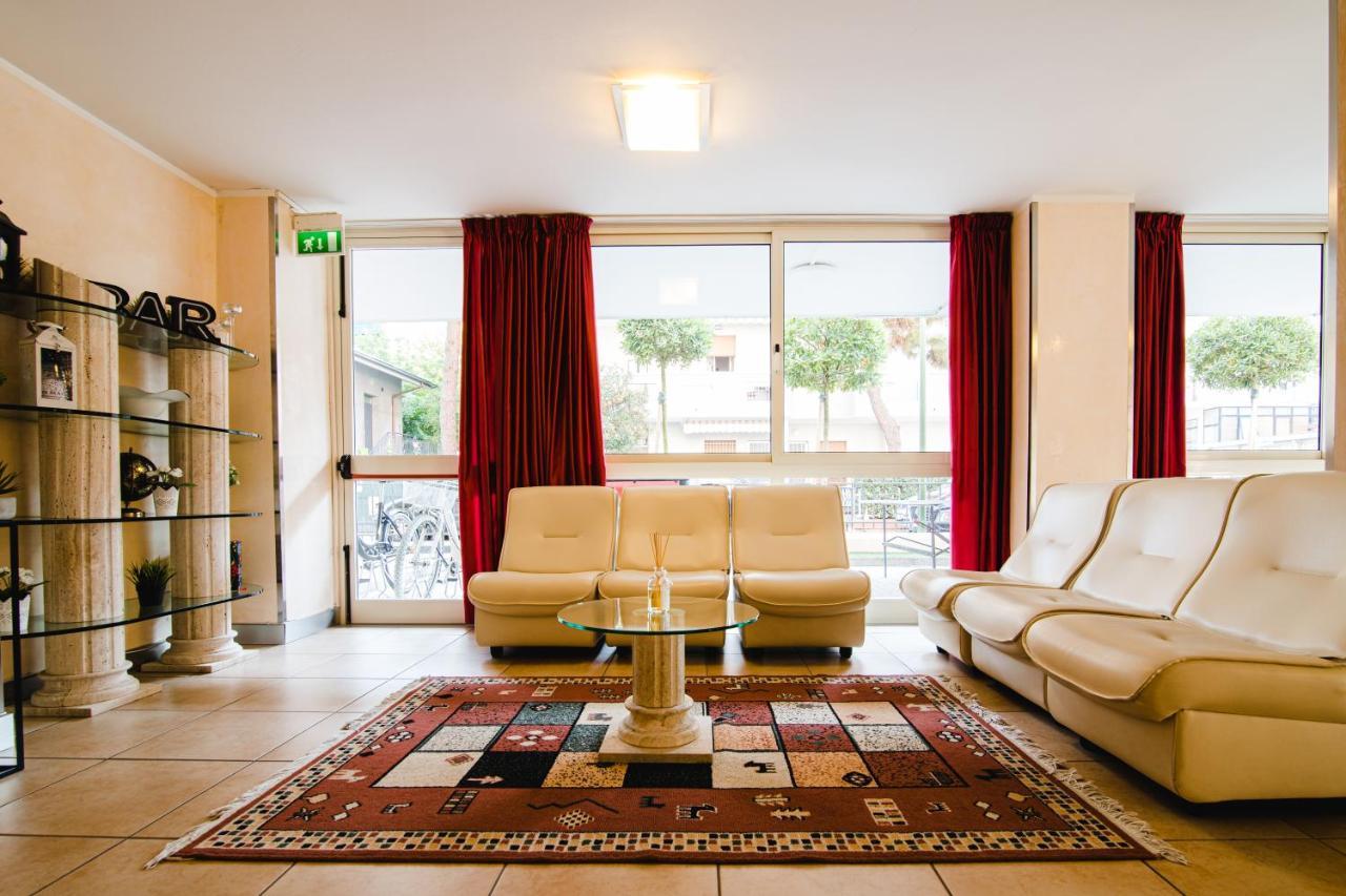 צ'סנטיקו Unique Hotel מראה חיצוני תמונה