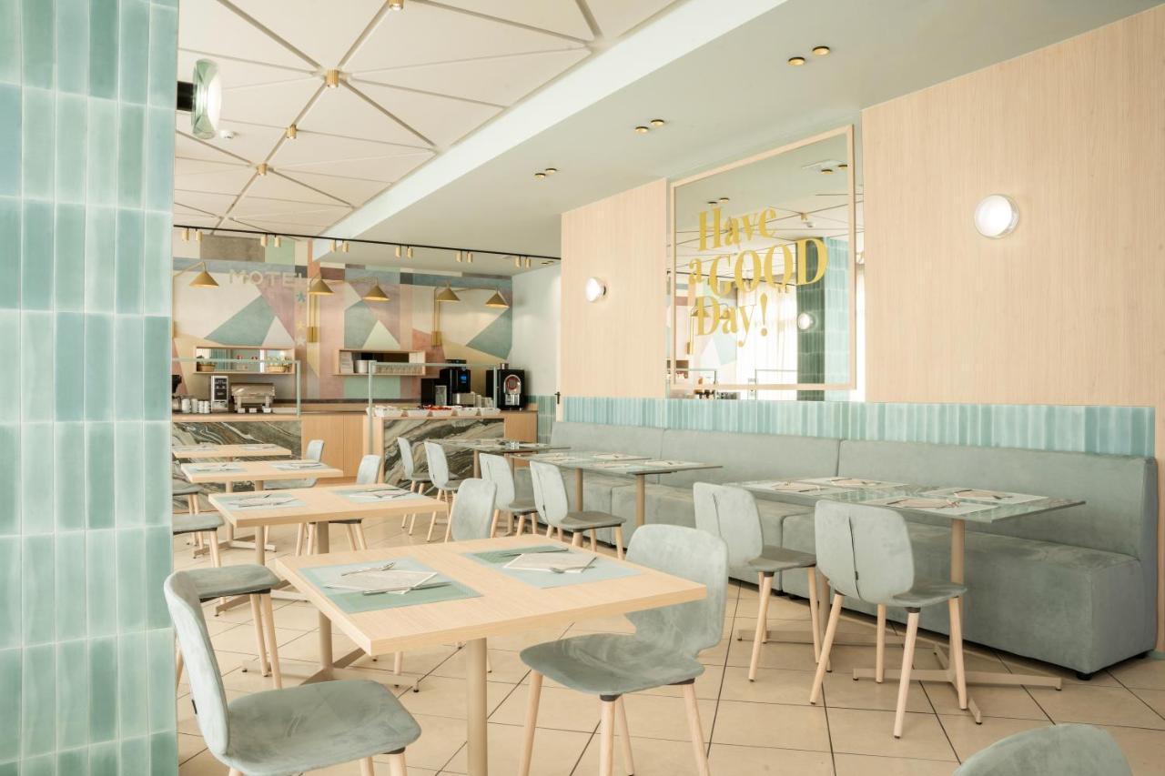 צ'סנטיקו Unique Hotel מראה חיצוני תמונה