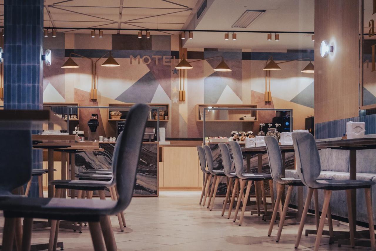 צ'סנטיקו Unique Hotel מראה חיצוני תמונה