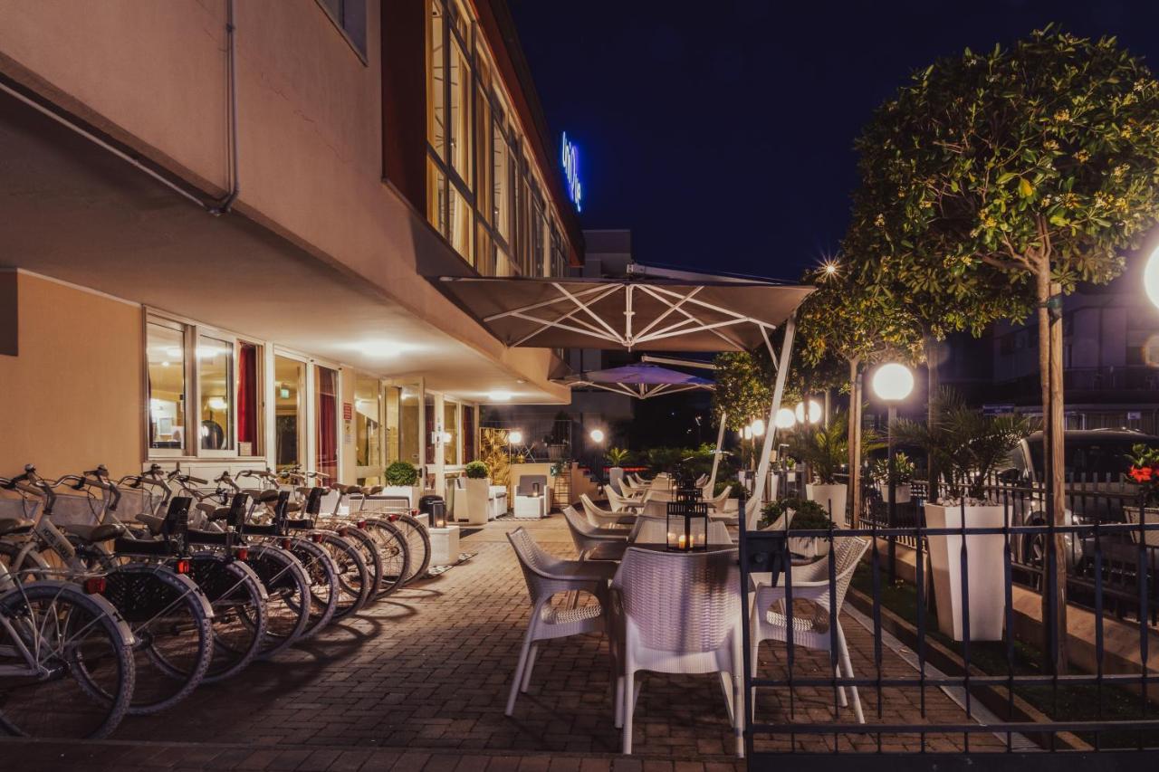 צ'סנטיקו Unique Hotel מראה חיצוני תמונה
